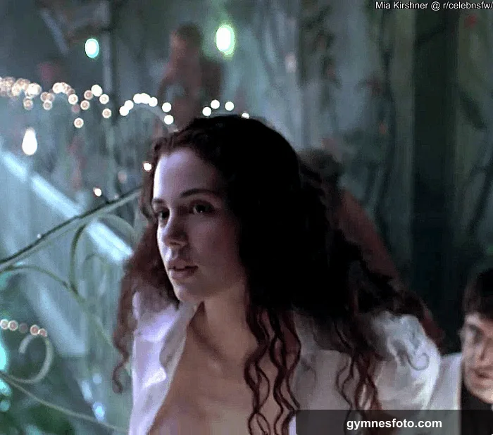 Mia Kirshner