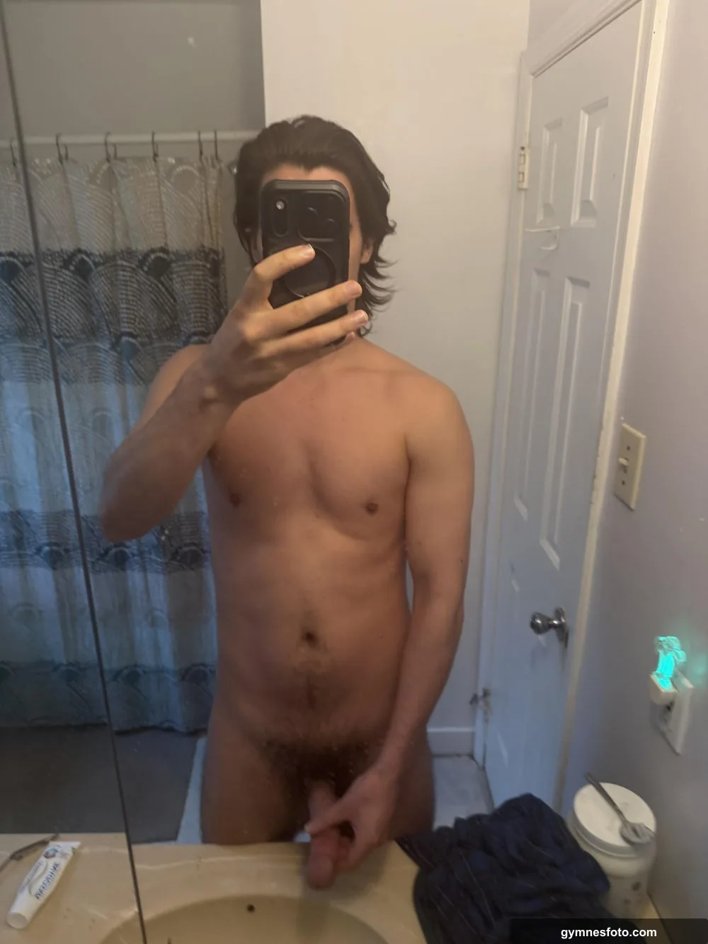[M] My cock throbs equally for horny milfs and younghos alik