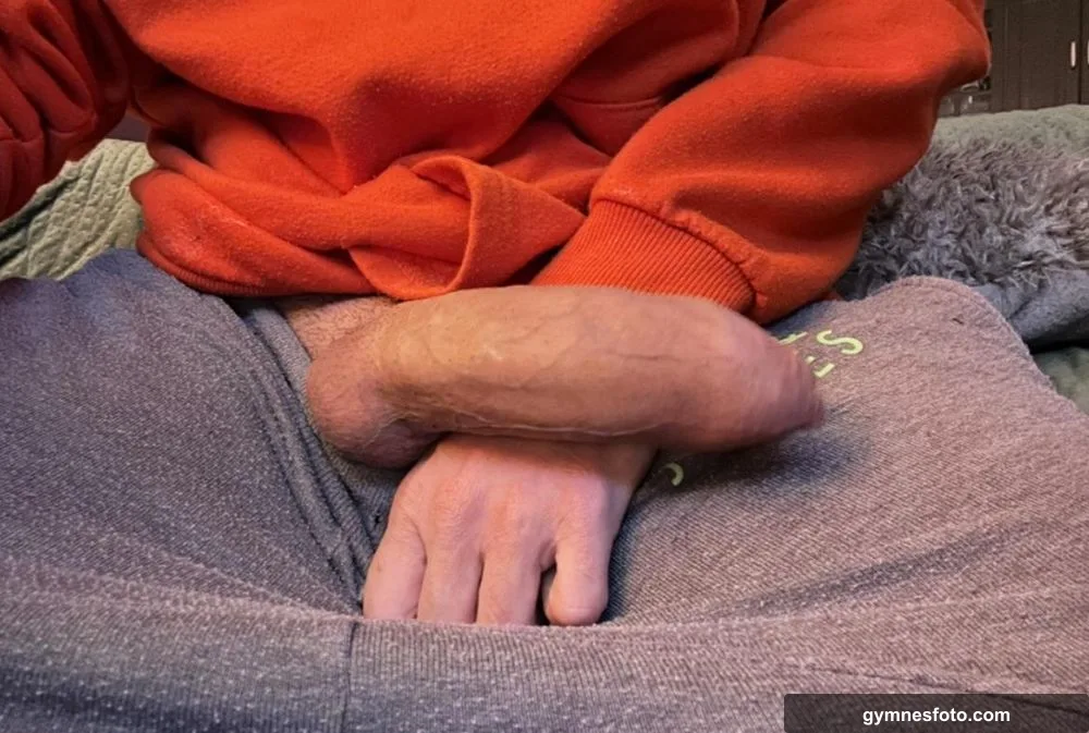 My hand is blocked it's too heavy...I need your help (30)