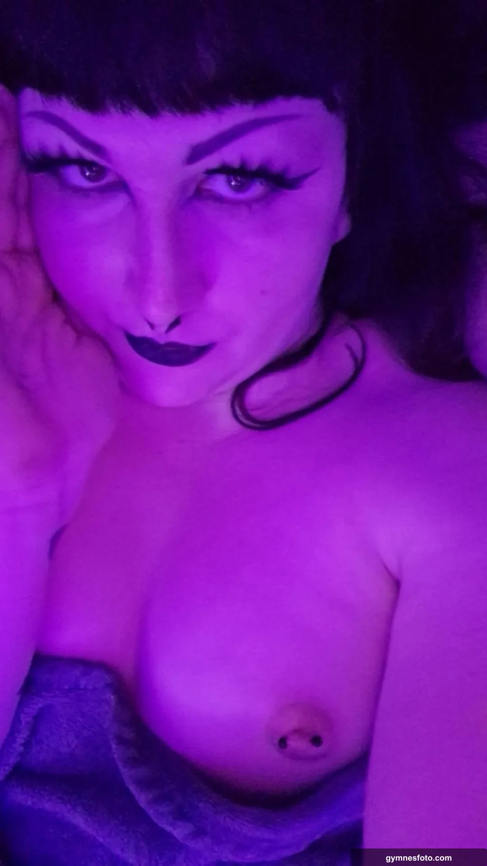 Who is brave enough to get in bed with me? 😈