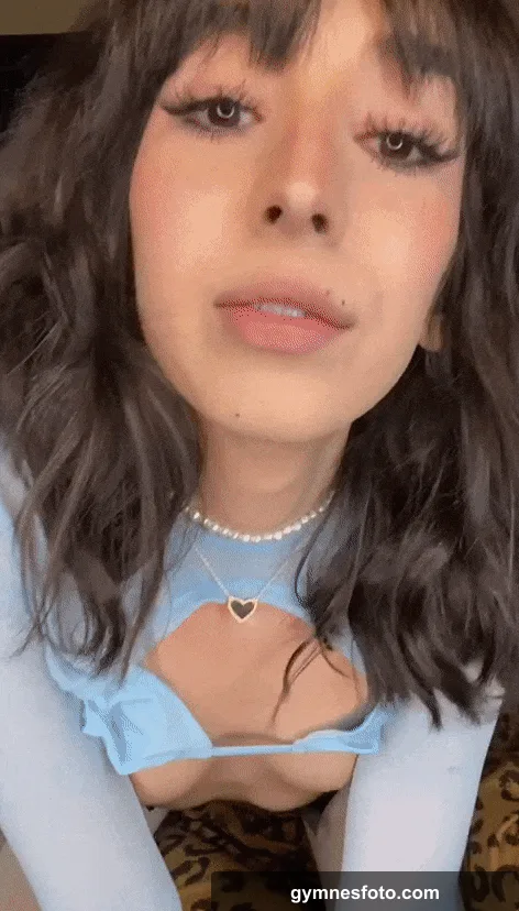 Wanna feel my trans cock? 😋