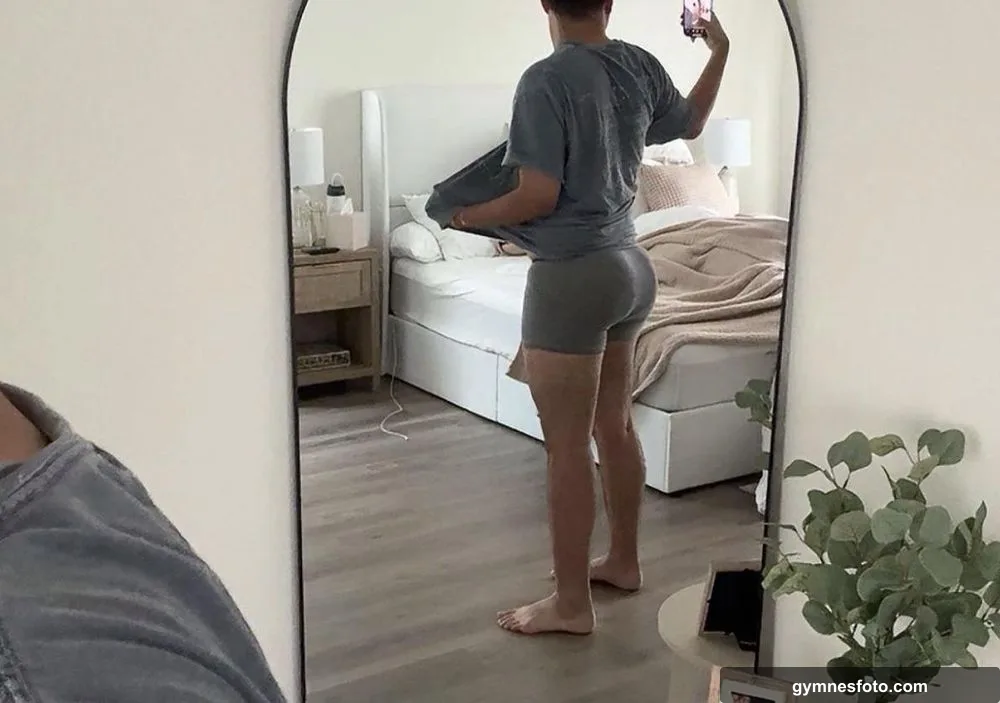 (M) 24 m4m dm