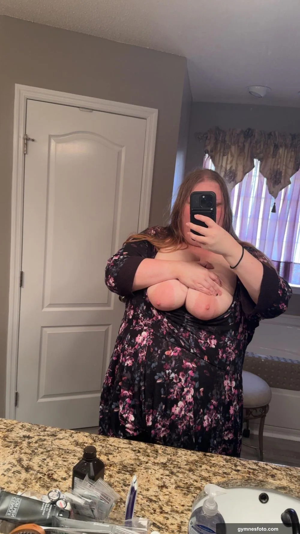 Showing off my titties